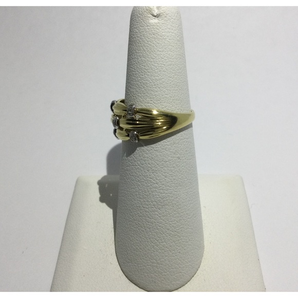 18K Gold Diamond Accent Ring - Picture 4 of 12